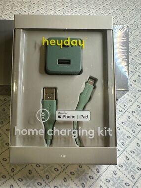 heyday Home Charging Kit in Green